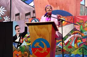 Críticas a definiciones ideológicas del Partido Comunista