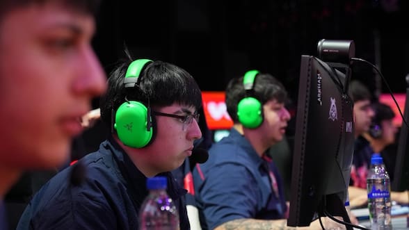 Autofinanciados y con medallas de oro y plata: el equipo chileno de eSports que se inscribió a última hora en los Odesur