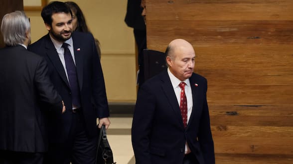 Los ítems en la mira de los expertos en el debate por las inconsistencias que acusa Hacienda en la proyección de deuda
