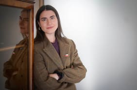 Subsecretaria Elisa Cabezón afirma que evalúan retener sueldos y devolución de impuestos para pago de licencias médicas falsas