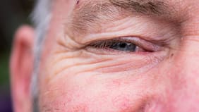 Científicos identifican la edad en la que comenzamos a envejecer más rápido