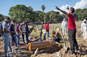 Brasil supera a EE.UU. en muertes por Covid-19 en 24 horas
