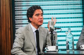 Exministro Briones reitera críticas a megarreforma y aboga por regularizar sitios de apuestas online para recaudar fiscalmente