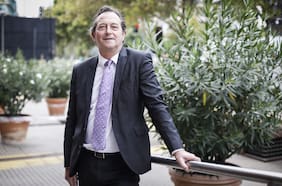 Nicholas Hopton, exembajador de Reino Unido en Irán: “Trump no tenía un plan claro de cómo acabar la guerra”