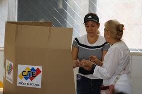 Panamá suspende las relaciones con Venezuela y retira a su personal diplomático