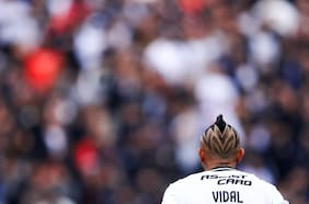 La furia de Arturo Vidal con el arbitraje tras la agónica igualdad de Everton ante Colo Colo: “Pónganse los pantalones”