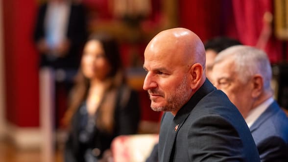 Cancillería convoca a embajador Judd para que entregue antecedentes de inteligencia de EE.UU. sobre el estallido social