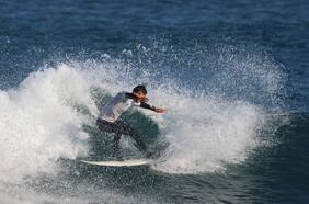 Dominique Charrier y Roberto Araki se imponen en el Punta de Lobos Pro