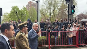 Presidente Kast asiste a funeral del carabinero Jaime Urrea en Los Ángeles