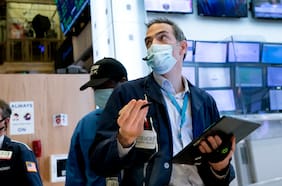 Wall Street logra nuevos récords pese a decepcionante dato de empleo en EE.UU.