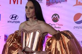 Vestidos de cortinas y manteles, de monedas de a peso, redes de pescar y hasta piezas dentales recicladas tuvo la Gala de Viña