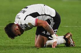 Entre el “Dejamos plata en la mesa” y los reproches a Gustavo Quinteros y Damián Pizarro: el lado B de la noche más dura de Colo Colo en el Monumental