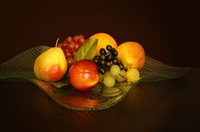 Científicos descubren que comer una fruta muy común todos los días reduce el riesgo de demencia