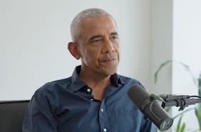 “Espectáculo de payasos”: Obama aborda el video racista de Trump que lo muestra a él y a su esposa como simios