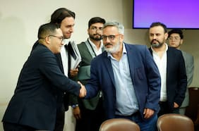 Diputados liberales se restan de sesión fotográfica con Jeannette Jara