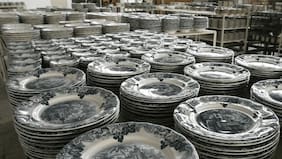 Paola y Gabriela Luksic compran La Cartuja Pickman, una histórica y quebrada empresa de cerámica en España