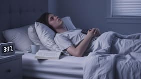Cuántas horas debes dormir como mínimo en la noche para tener un sueño reparador y un cerebro sano