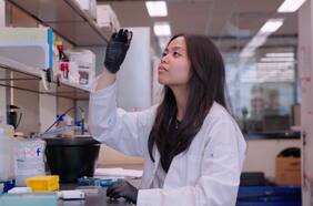 Usando Inteligencia Artificial, crean antibiótico que mata a una de las bacterias más letales del mundo