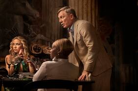 Una mesa de sospechosos se reúne en la primera imagen de la secuela de Knives Out