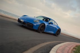 Mejor Deportivo: Porsche 911 GTS T-Hybrid