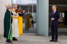 Alemanes evalúan el primer mes de Scholz como sucesor de Merkel