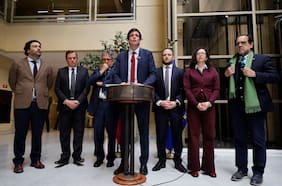 Grupo transversal de diputados ingresa reforma que busca perfeccionar requisitos para iniciar acusaciones constitucionales