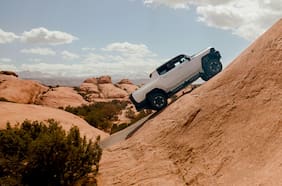 El Hummer EV demuestra sus capacidades off-road en el escarpado desierto de Moab