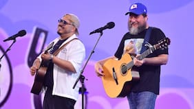 Con 31 minutos y un mamut migrante: el segmento con el que Esteban Düch hizo cantar con el “Guatón” Salinas a Viña 2026