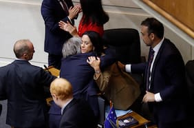 Núñez se convierte en la quinta mujer en presidir el Senado al ser elegida con votos de la oposición y la derecha