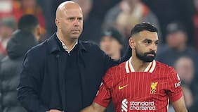 Arne Slot responde con dureza a Mohamed Salah en plena crisis con el Liverpool