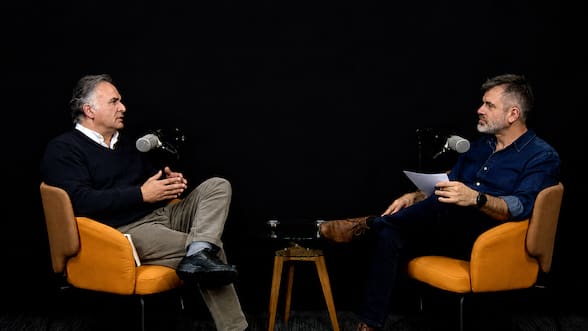 Conoce Mentes en movimiento, nuevo videpodcast de ciencia de La Tercera y Universidad Andrés Bello