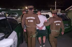 Conductor de aplicación sufrió el robo de su vehículo tras ser intimidado con un revólver: se inició persecución donde el antisocial colisionó con otro móvil