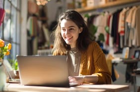 Las 20 mejores universidades para estudiar Ingeniería Comercial en Chile, según su nivel de empleo en 2025