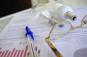 Contraloría inicia auditoría en procesos de la CNE tras error metodológico en tarifas eléctricas