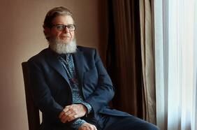 Gustavo Santaolalla: ¿héroe o villano? Tres periodistas argentinos analizan al protagonista de Rompan todo