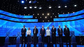 Molestia de Kast con Mayne Nicholls y distanciamiento de Jara con el PC: las frases y cruces que marcaron el debate presidencial