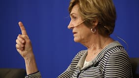 Matthei intensifica arremetida iniciada por su jefe de campaña en contra del gobierno y lo tilda de “incapaz e indolente”