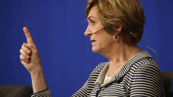 Matthei intensifica arremetida iniciada por su jefe de campaña en contra del gobierno y lo tilda de “incapaz e indolente”