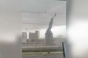 Fuertes ráfagas de viento derriban una réplica de la Estatua de la Libertad en Brasil