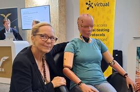 Creadora del dummy femenino gana el premio WOW del Women’s World Car of the Year