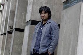 Zambra y su declaración de amor entrañable a la poesía