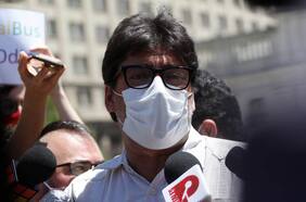 Contraloría oficia a Jadue por adquisición de medicamento ruso Avifavir