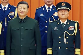 Xi Jinping culmina la purga del que fuera su principal asesor en el Ejército chino expulsándolo del Parlamento
