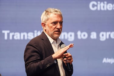 El análisis del arquitecto chileno que observa Santiago desde Europa: “Estamos en el camino correcto”