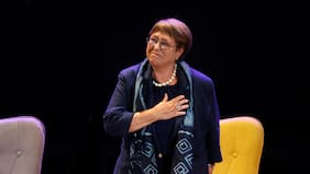Foro de Política Exterior respalda a Bachelet tras retiro de carrera a la ONU y cuestiona decisión del gobierno de Kast