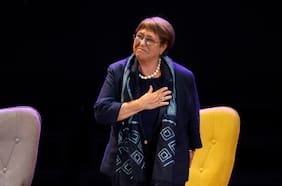Foro de Política Exterior respalda a Bachelet tras retiro de carrera a la ONU y cuestiona decisión del gobierno de Kast