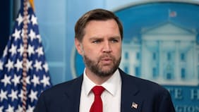 Vance sostiene que Israel no puede resolver sus problemas de seguridad “a base de violencia”