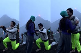 Joven le pidió matrimonio a su novia frente a un volcán que entró en erupción en plena propuesta