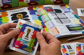 Fiebre por el álbum del Mundial: filas, láminas agotadas e interés transversal reflejan un fenómeno poco visto en Chile