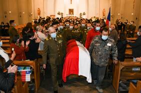 Tras responso de carabinero fallecido: general Yáñez pide “no seguir desprestigiando a una institución que se saca la cresta todos los días por la seguridad de nuestros compatriotas”